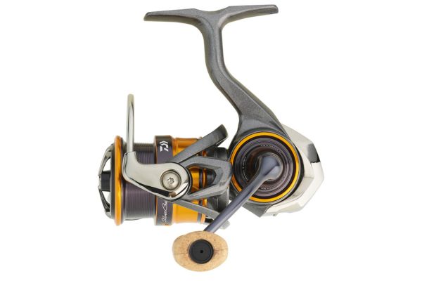 DAÏWA SilverCreek MQ 22LT 2000SH